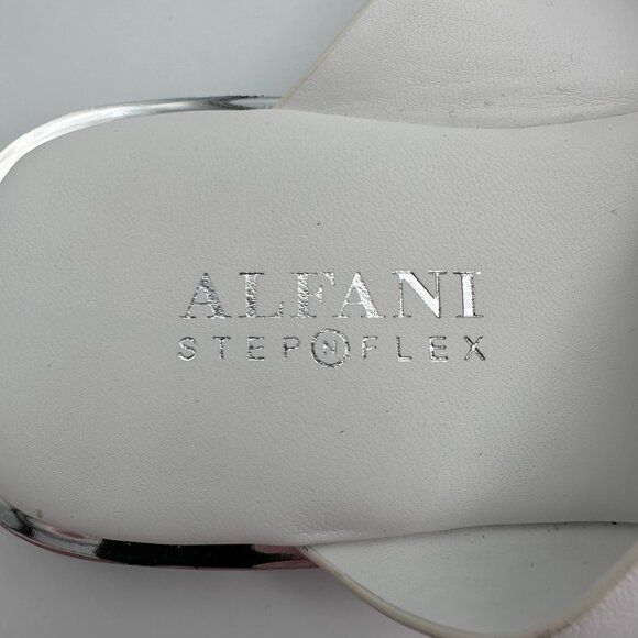 NWOT Alfani Women's Freddee Toe-Ring Flat Leather Slide Sandals, Size 8M, White - Picture 10 of 12